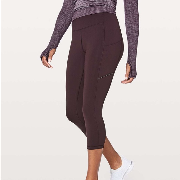 lululemon athletica Pants - Lululemon Speed Up Crop 21” 🍋